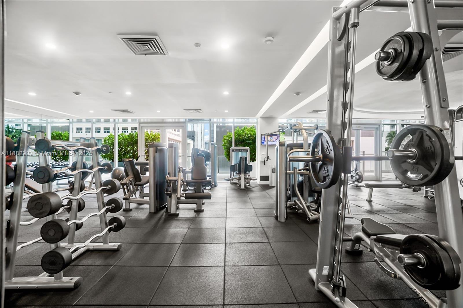 500 Brickell Ave # 1701