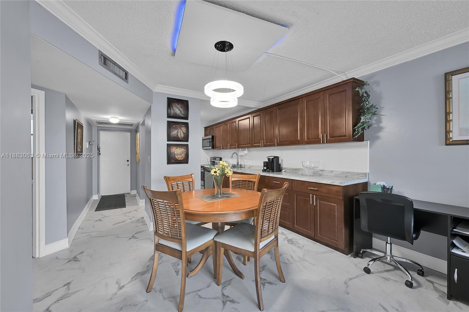 5300 NE 24th Ter # 422C