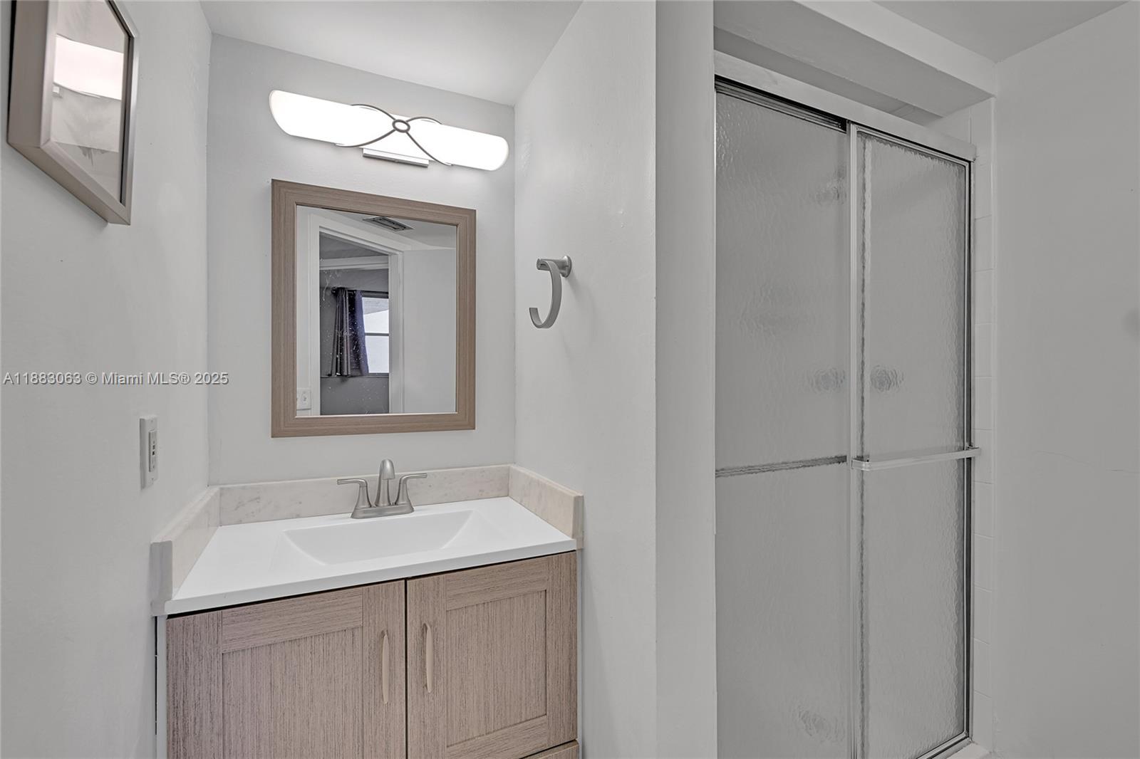 5300 NE 24th Ter # 422C