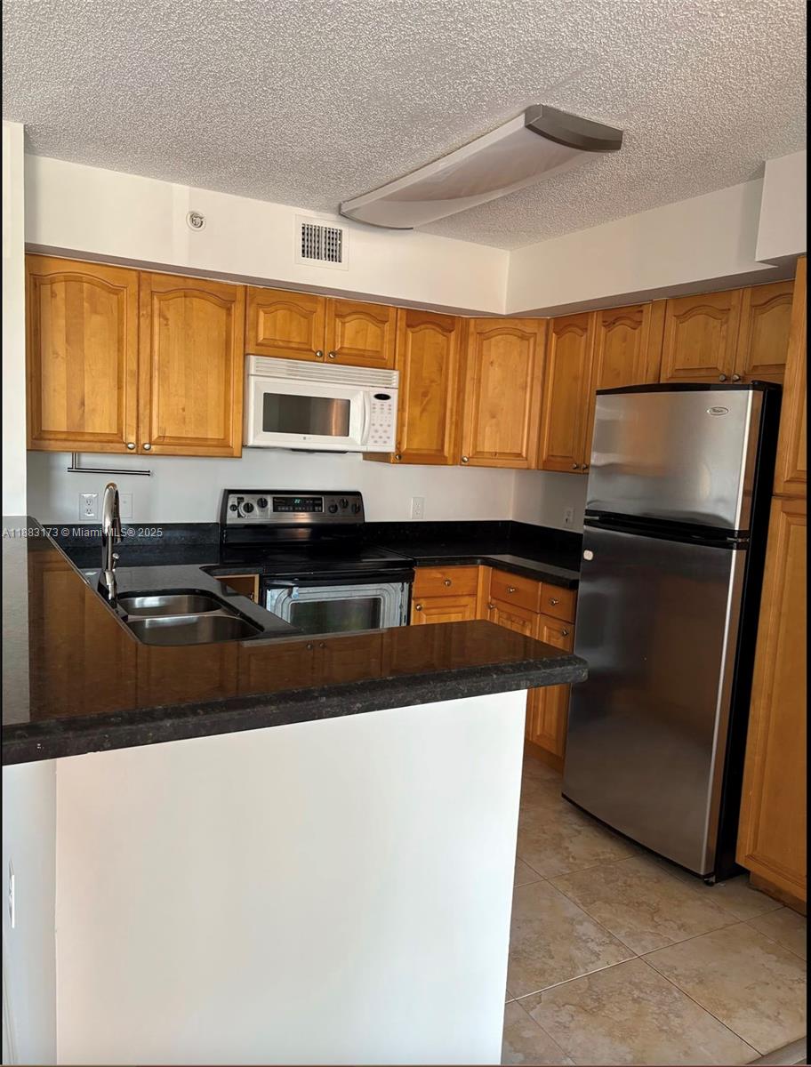 19601 E Country Club Dr # 7303
