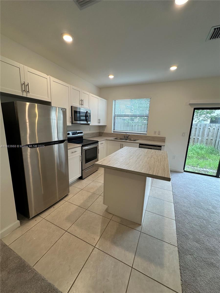 21430 NE 3rd Pl