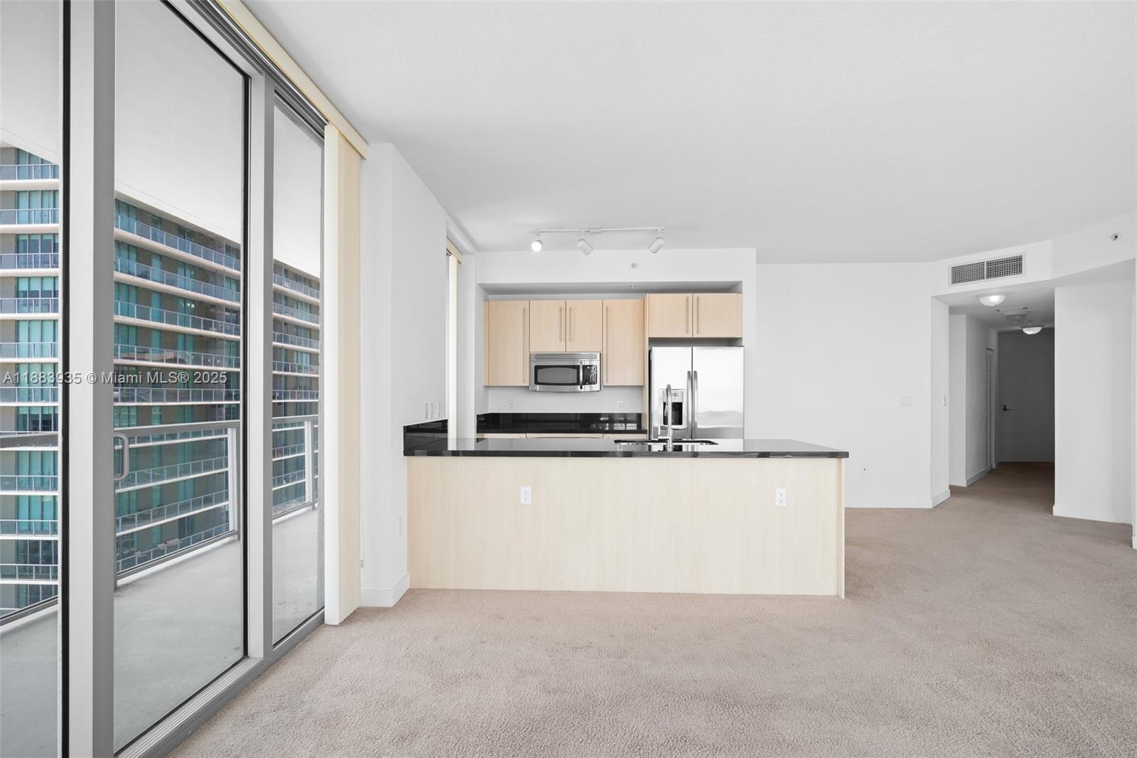 79 SW 12th St Unit: 2512-S