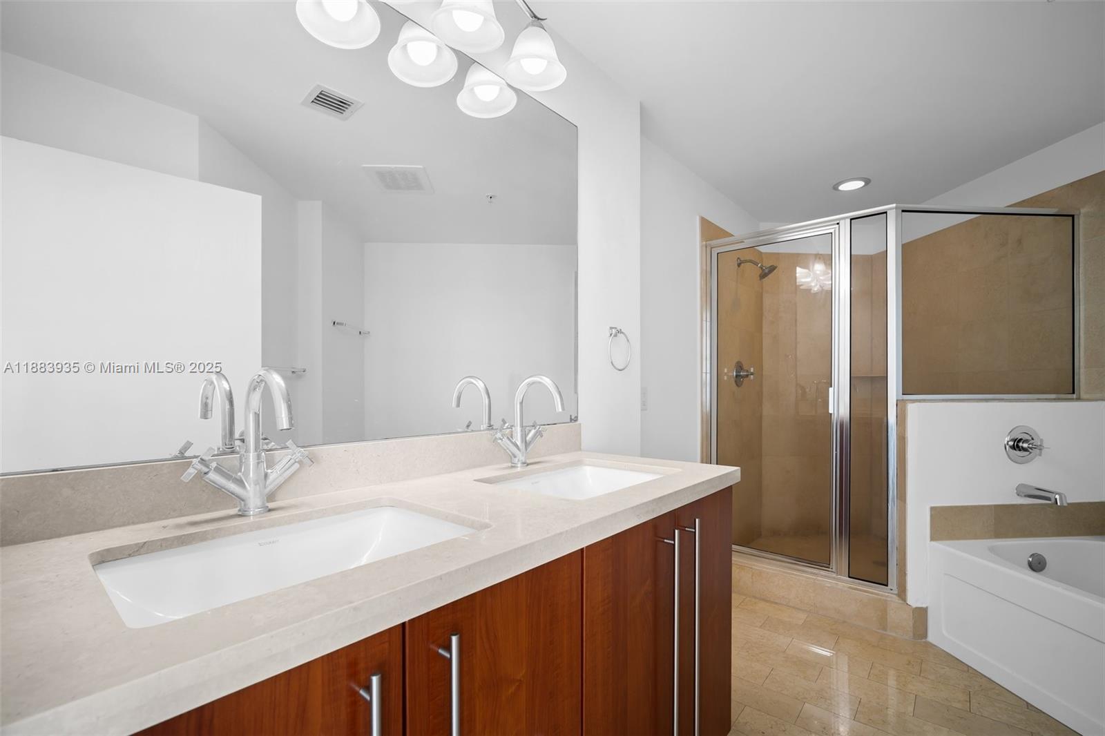 79 SW 12th St Unit: 2512-S
