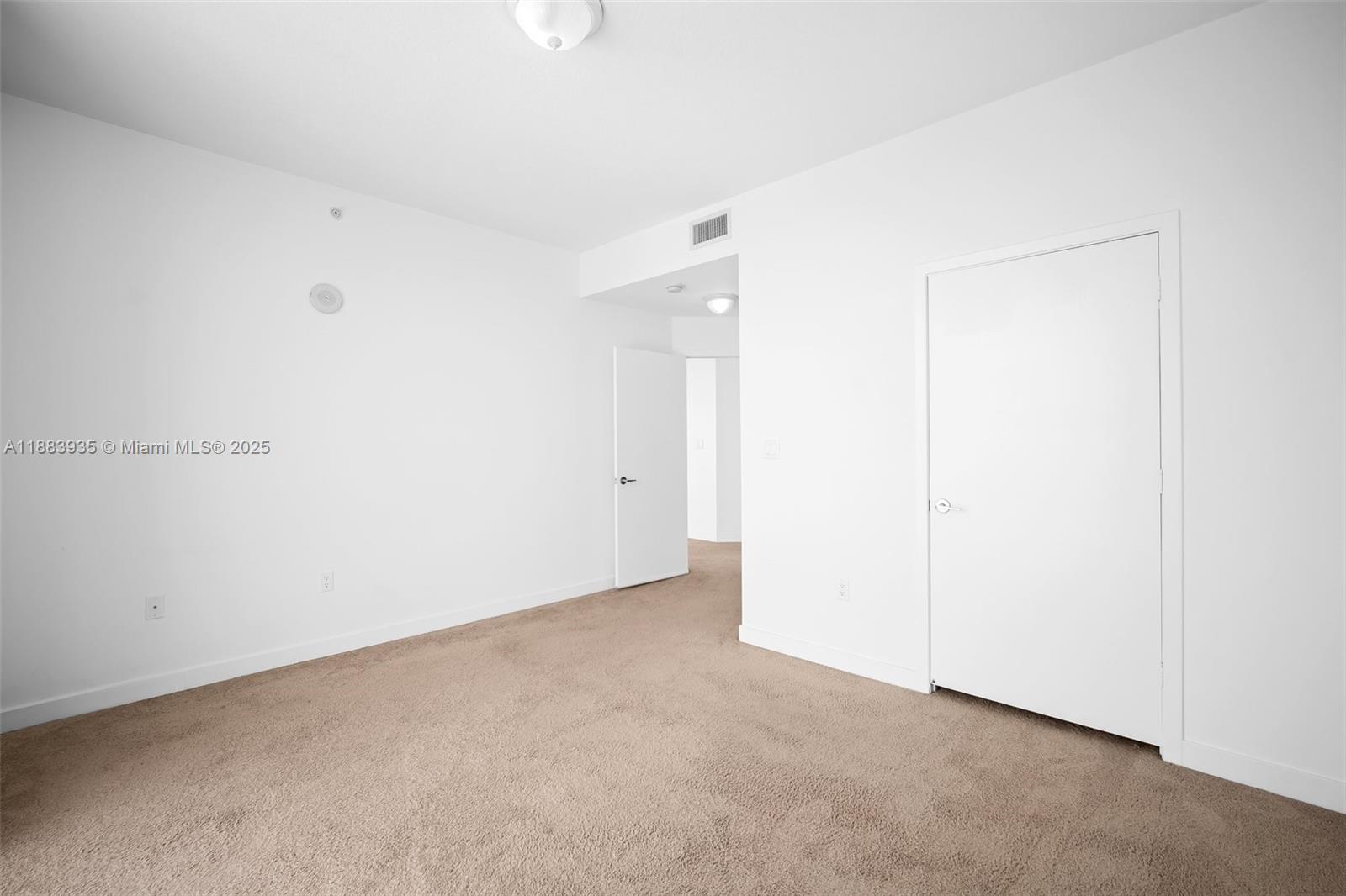 79 SW 12th St Unit: 2512-S