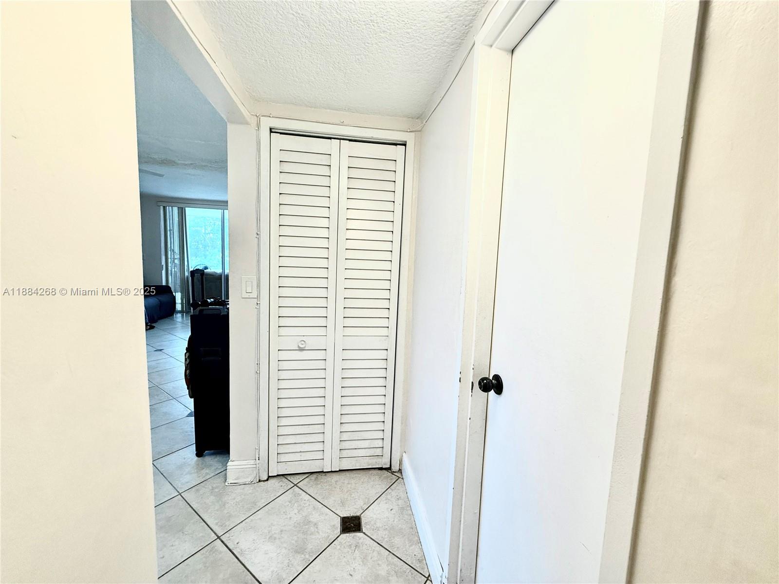 3660 NE 166th St Unit: 101 +40' Deeded Dock