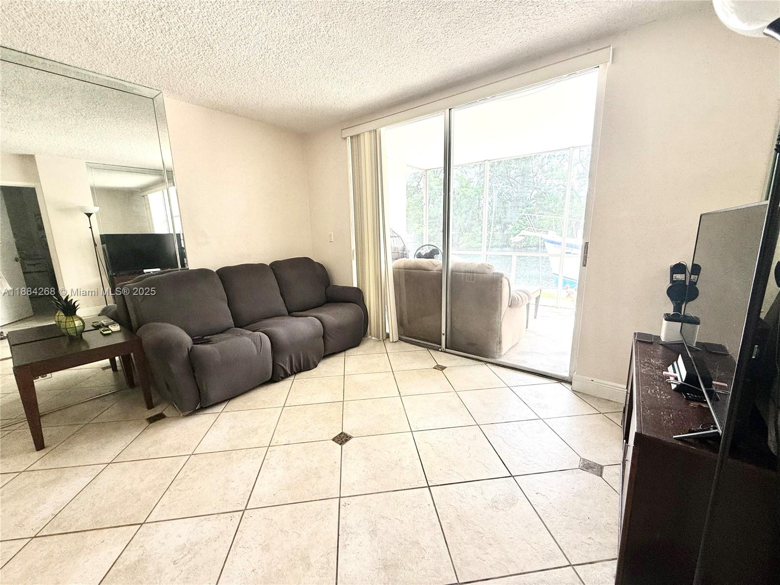 3660 NE 166th St Unit: 101 +40' Deeded Dock