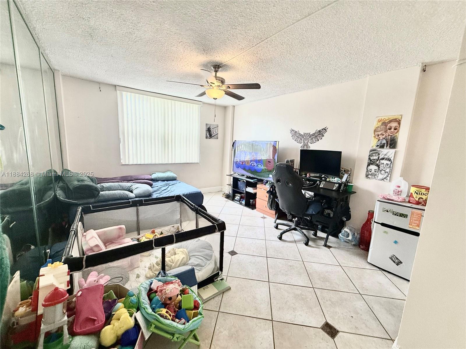 3660 NE 166th St Unit: 101 +40' Deeded Dock