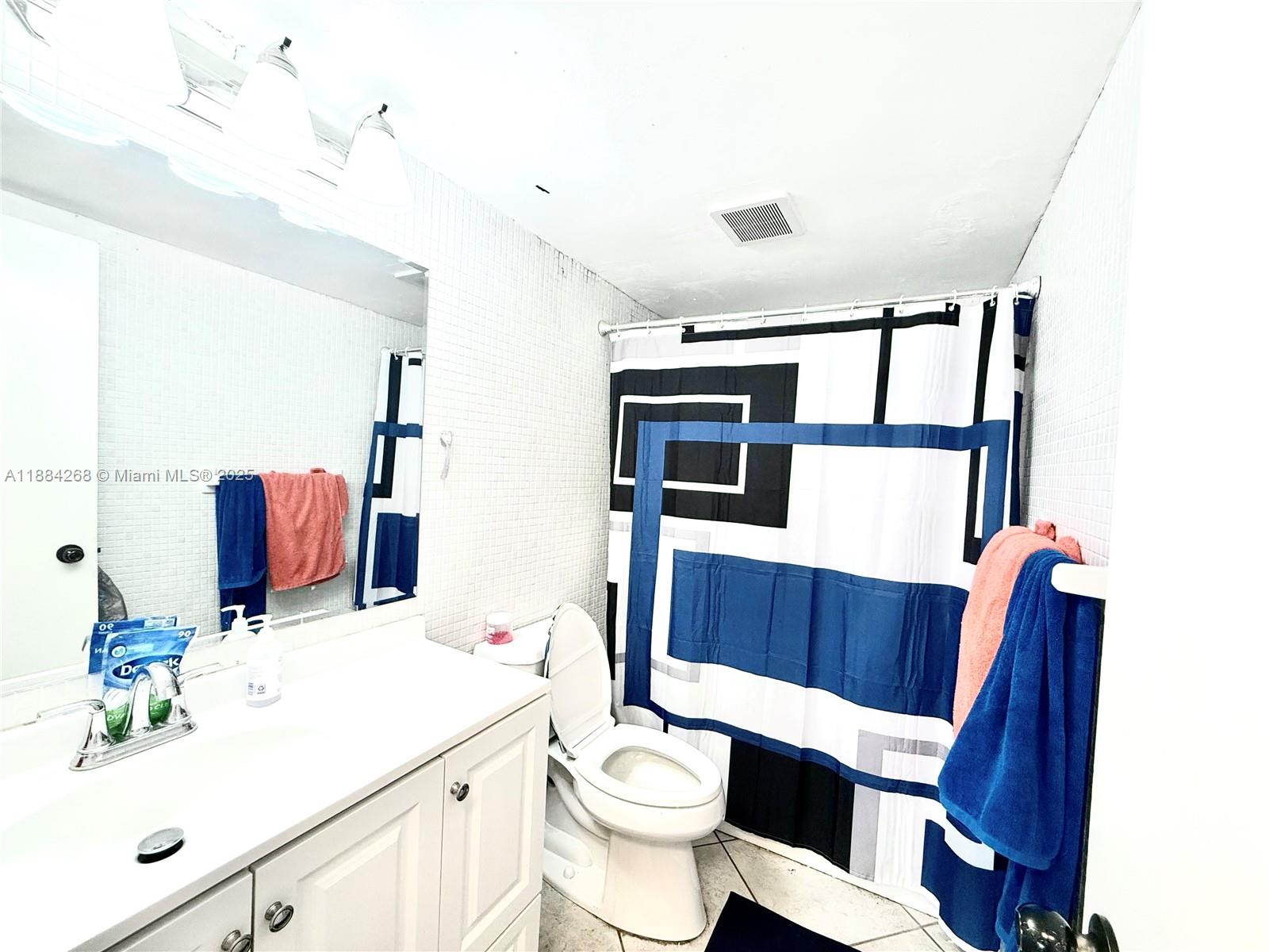 3660 NE 166th St Unit: 101 +40' Deeded Dock