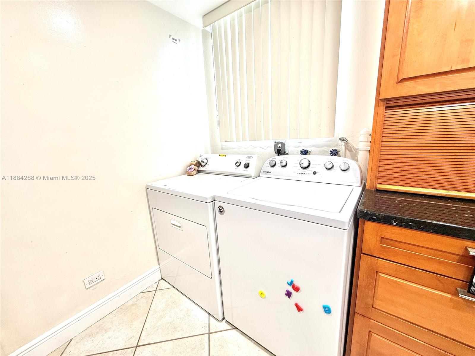 3660 NE 166th St Unit: 101 +40' Deeded Dock