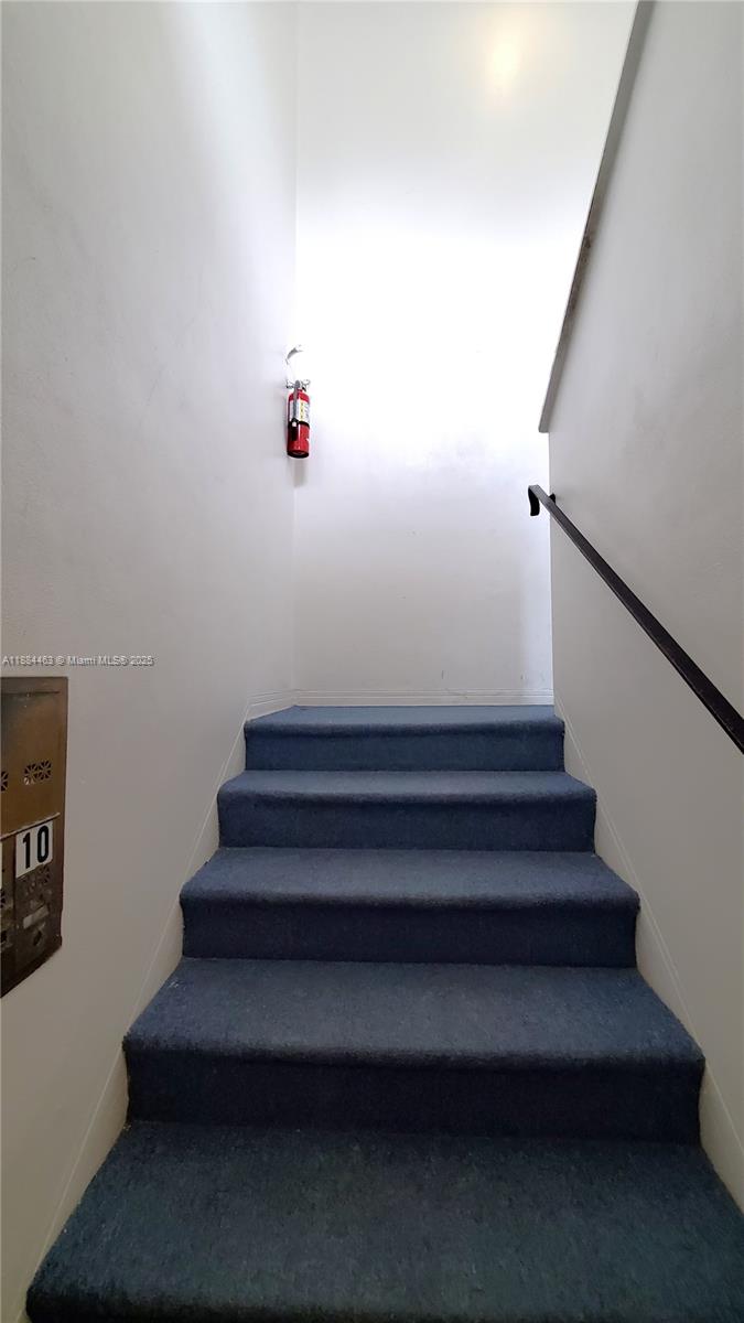 215 Zamora Ave # 10