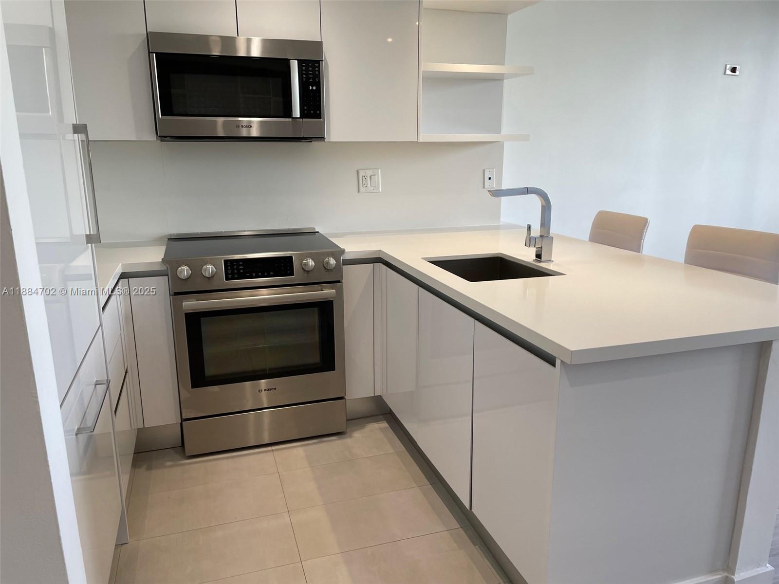 540 Brickell Key Dr # 507