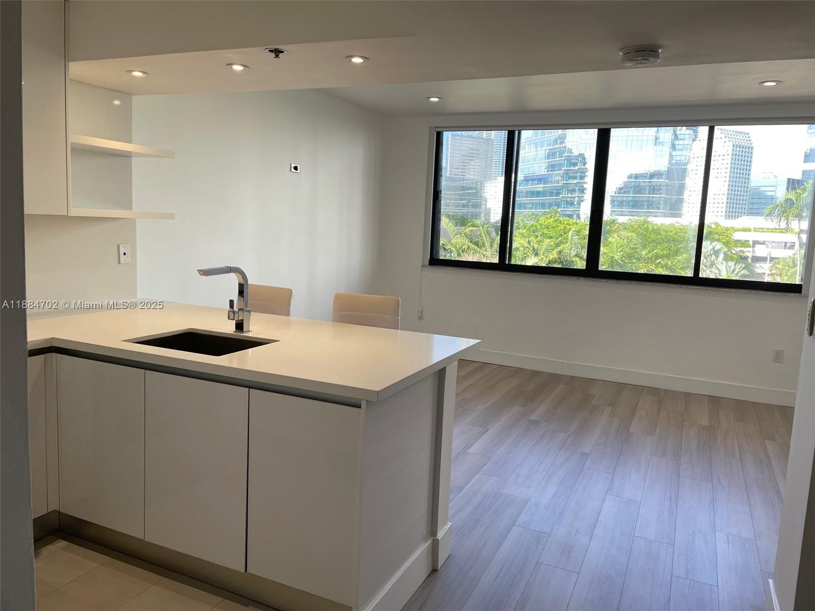 540 Brickell Key Dr # 507