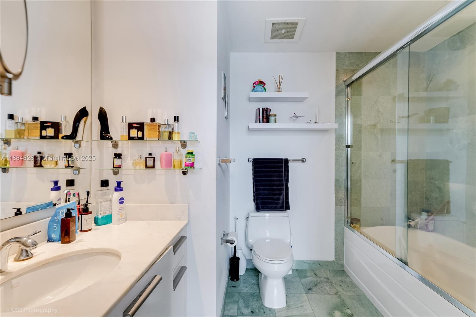 1060 Brickell Ave # 1203