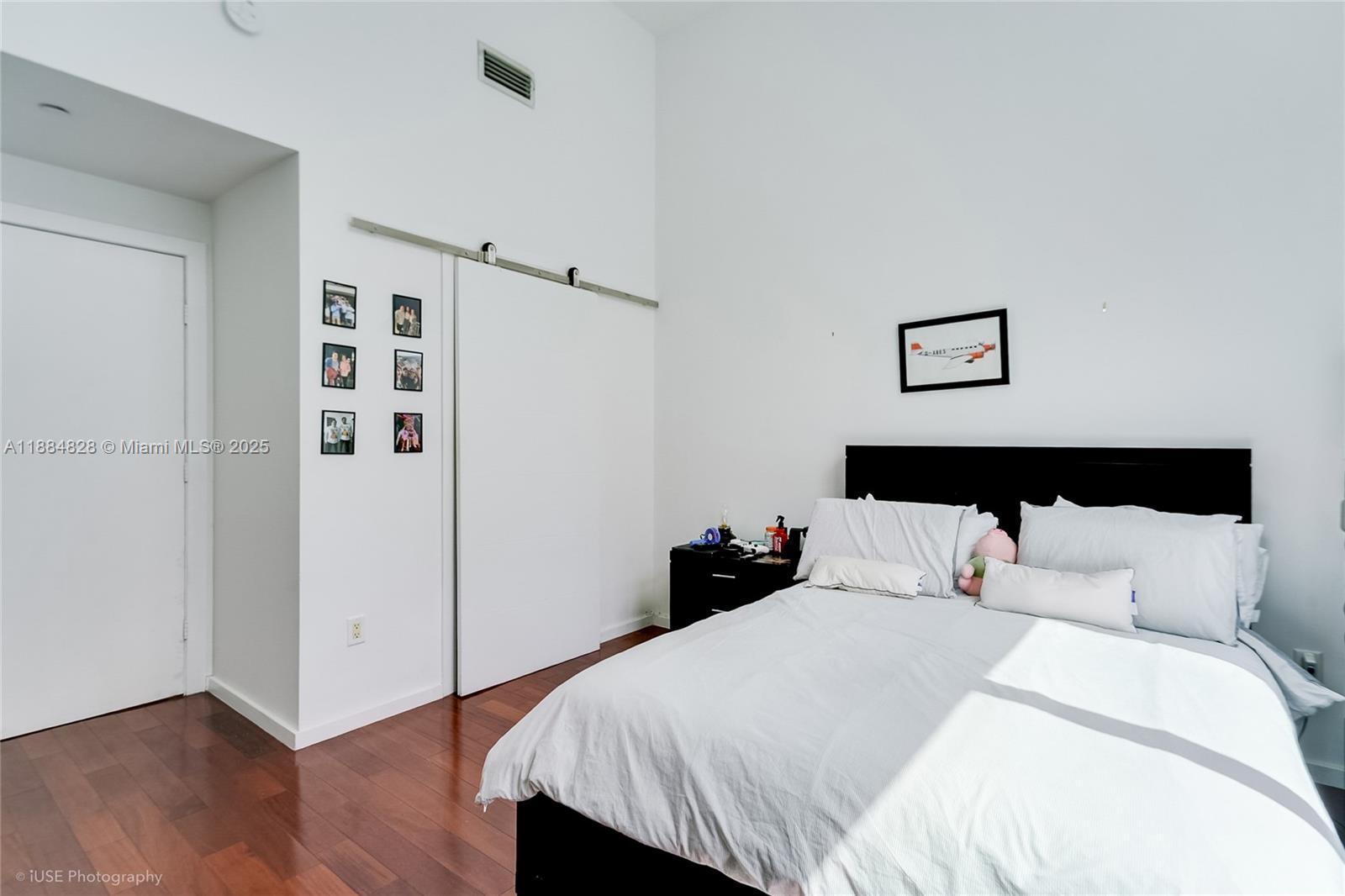 1060 Brickell Ave # 1203