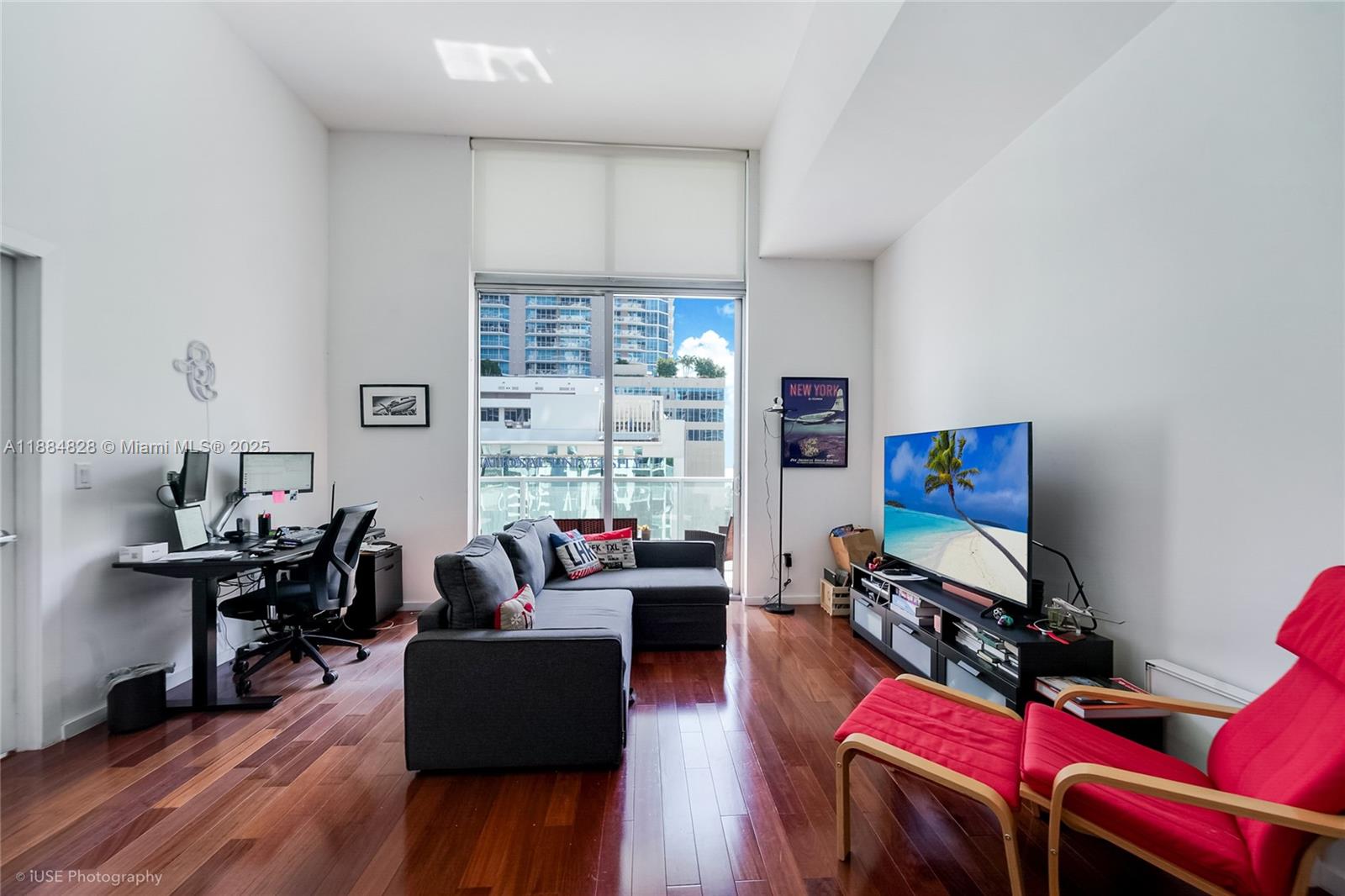 1060 Brickell Ave # 1203