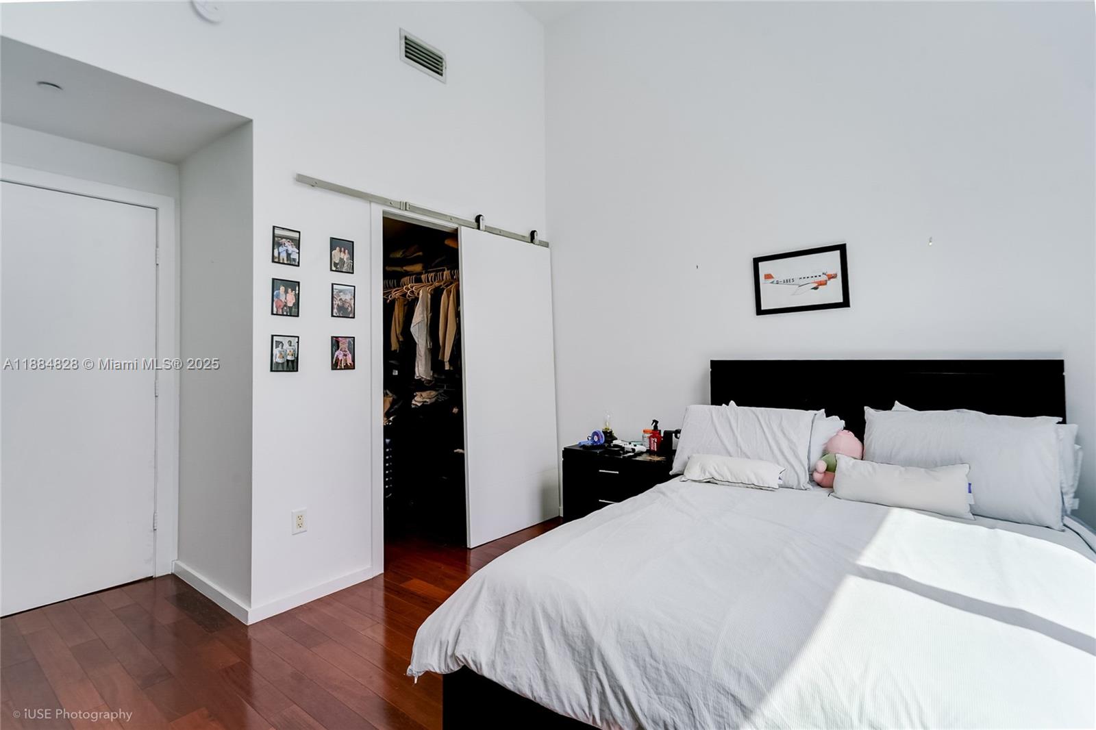 1060 Brickell Ave # 1203