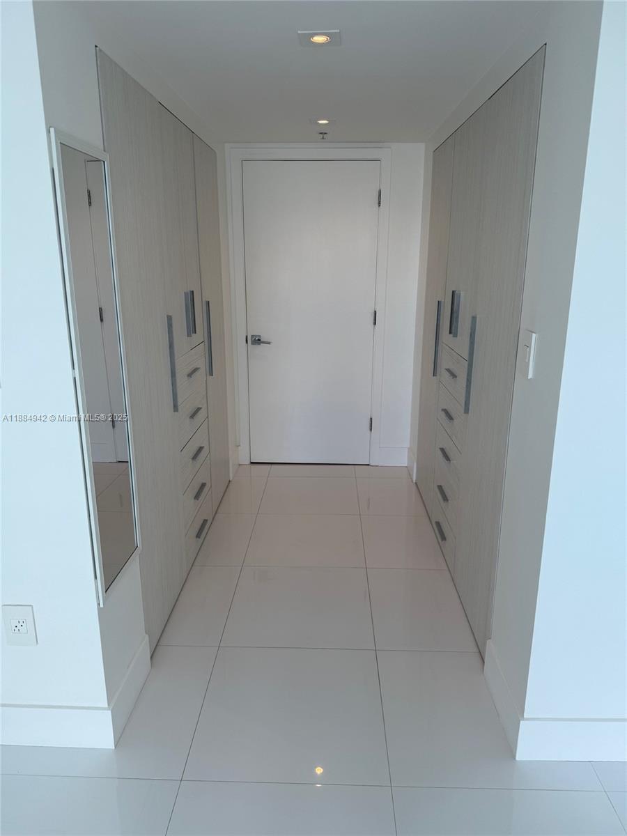 1155 Brickell Bay Dr # 1210