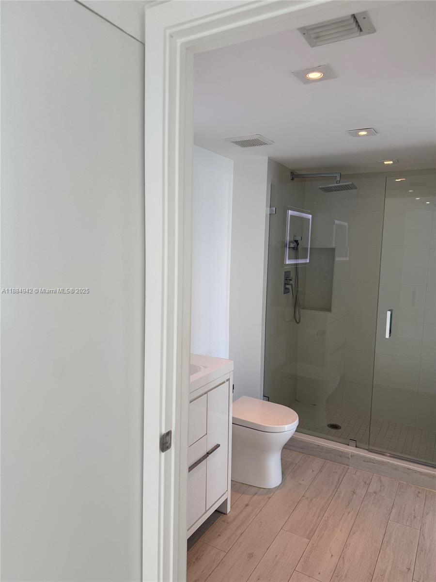 1155 Brickell Bay Dr # 1210