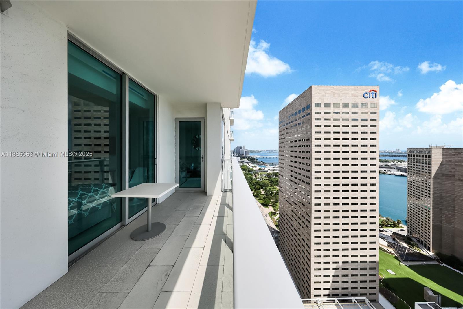 300 S Biscayne Blvd # 3312 Unit: T-3312