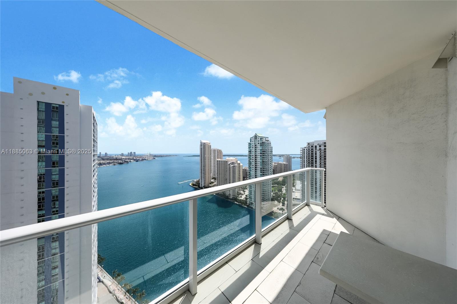 300 S Biscayne Blvd # 3312 Unit: T-3312