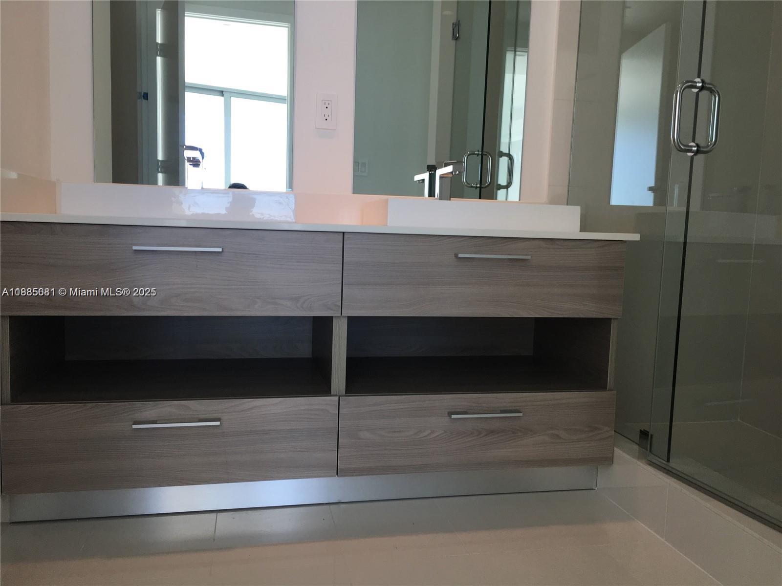 1300 S MIAMI AVE Unit: 4003