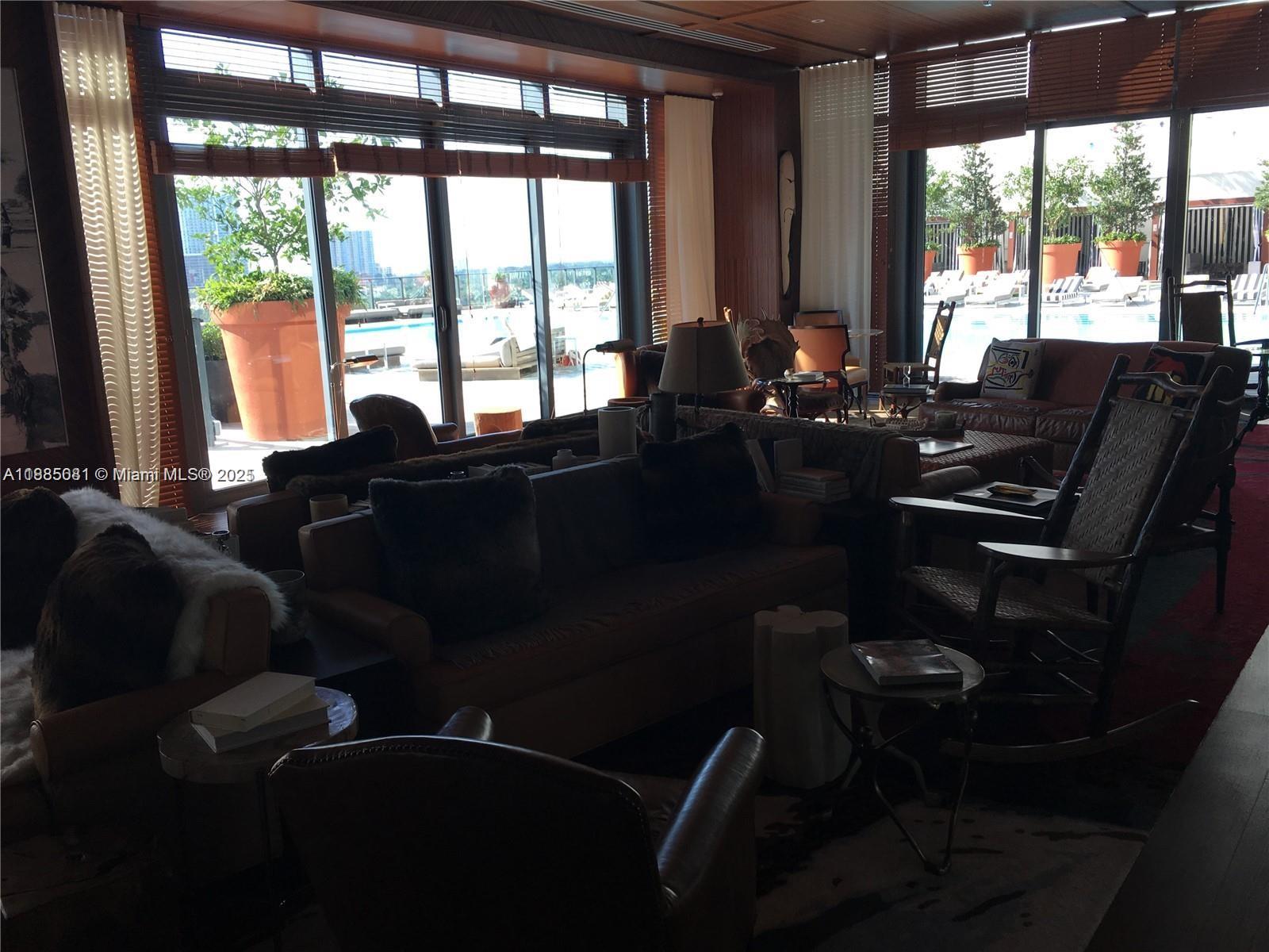 1300 S MIAMI AVE Unit: 4003