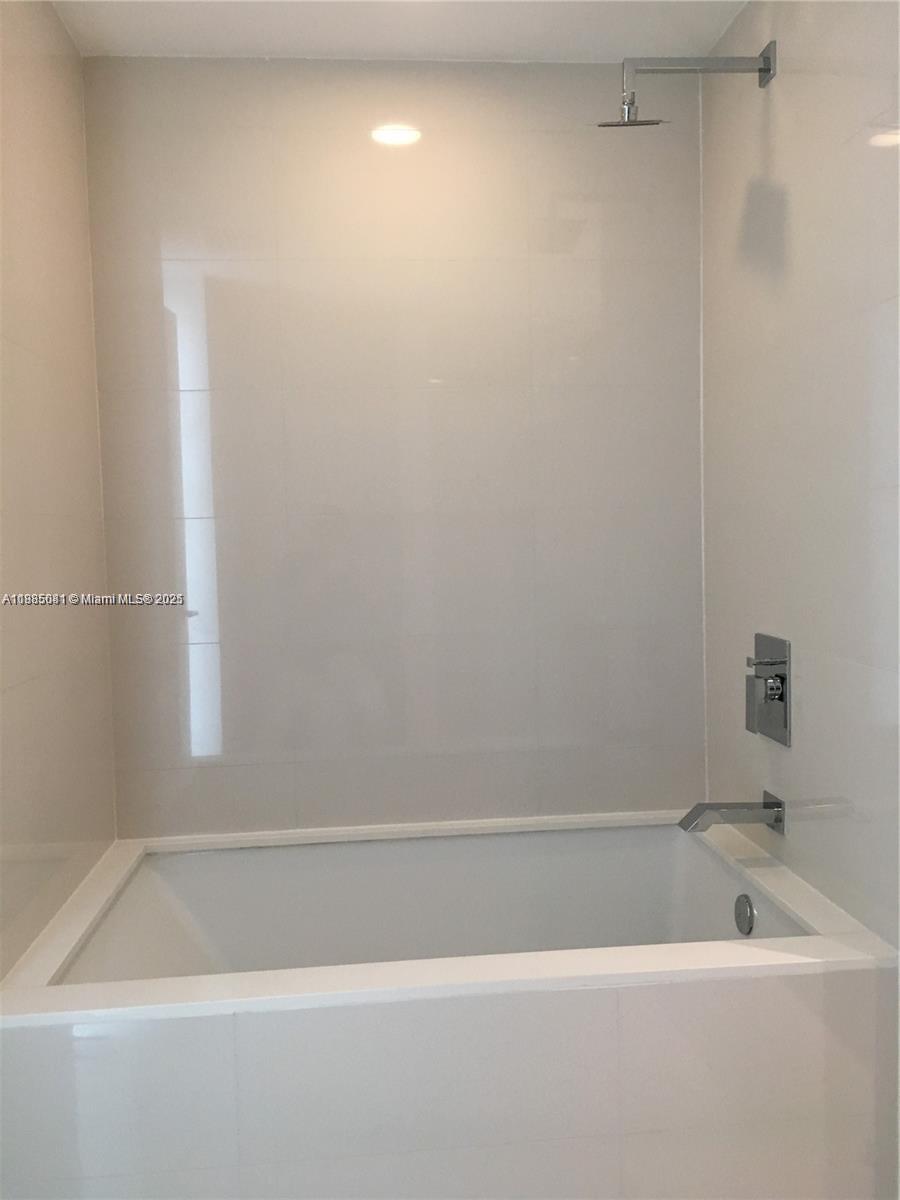 1300 S MIAMI AVE Unit: 4003