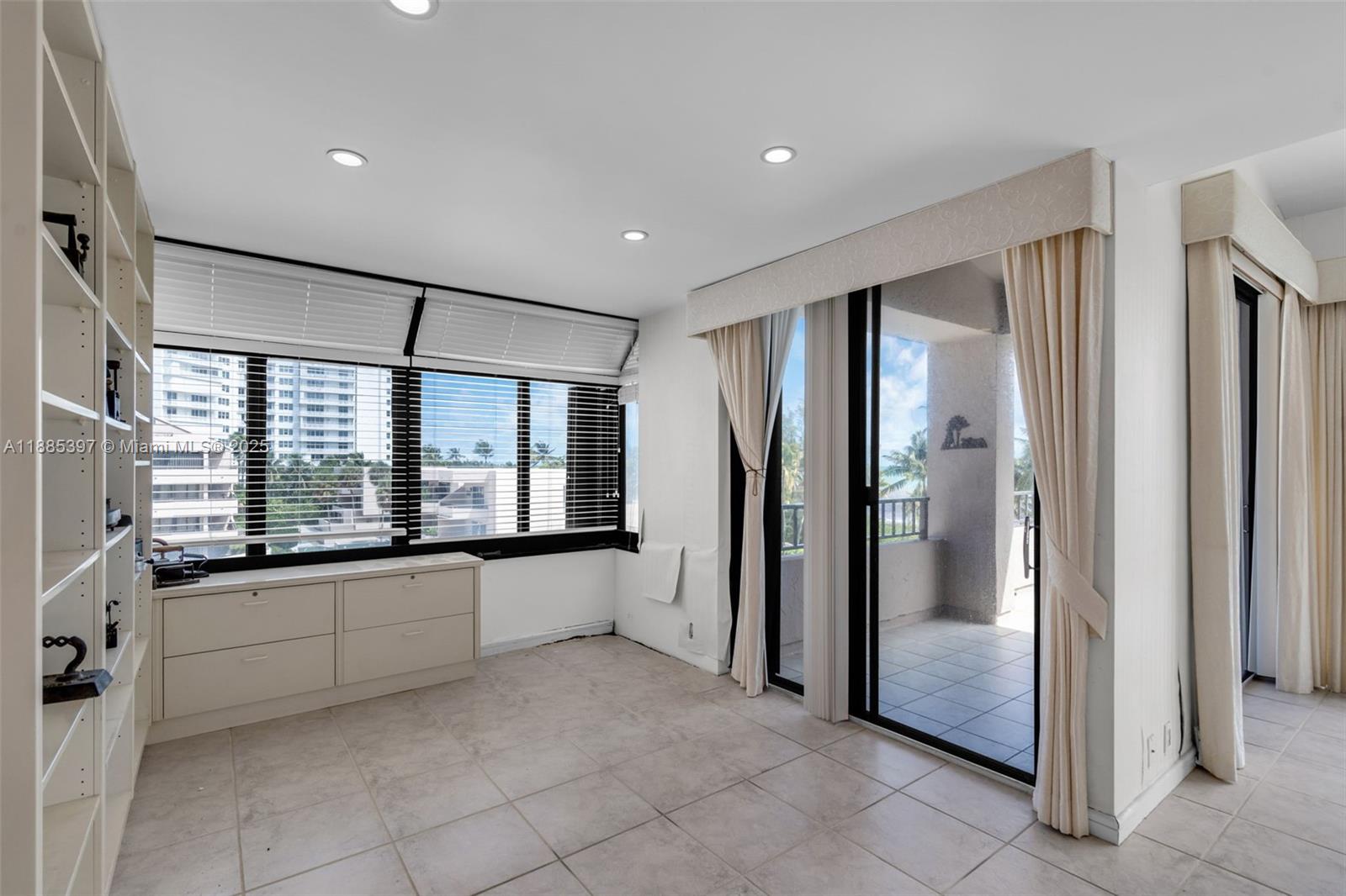 201 Crandon Blvd # 444