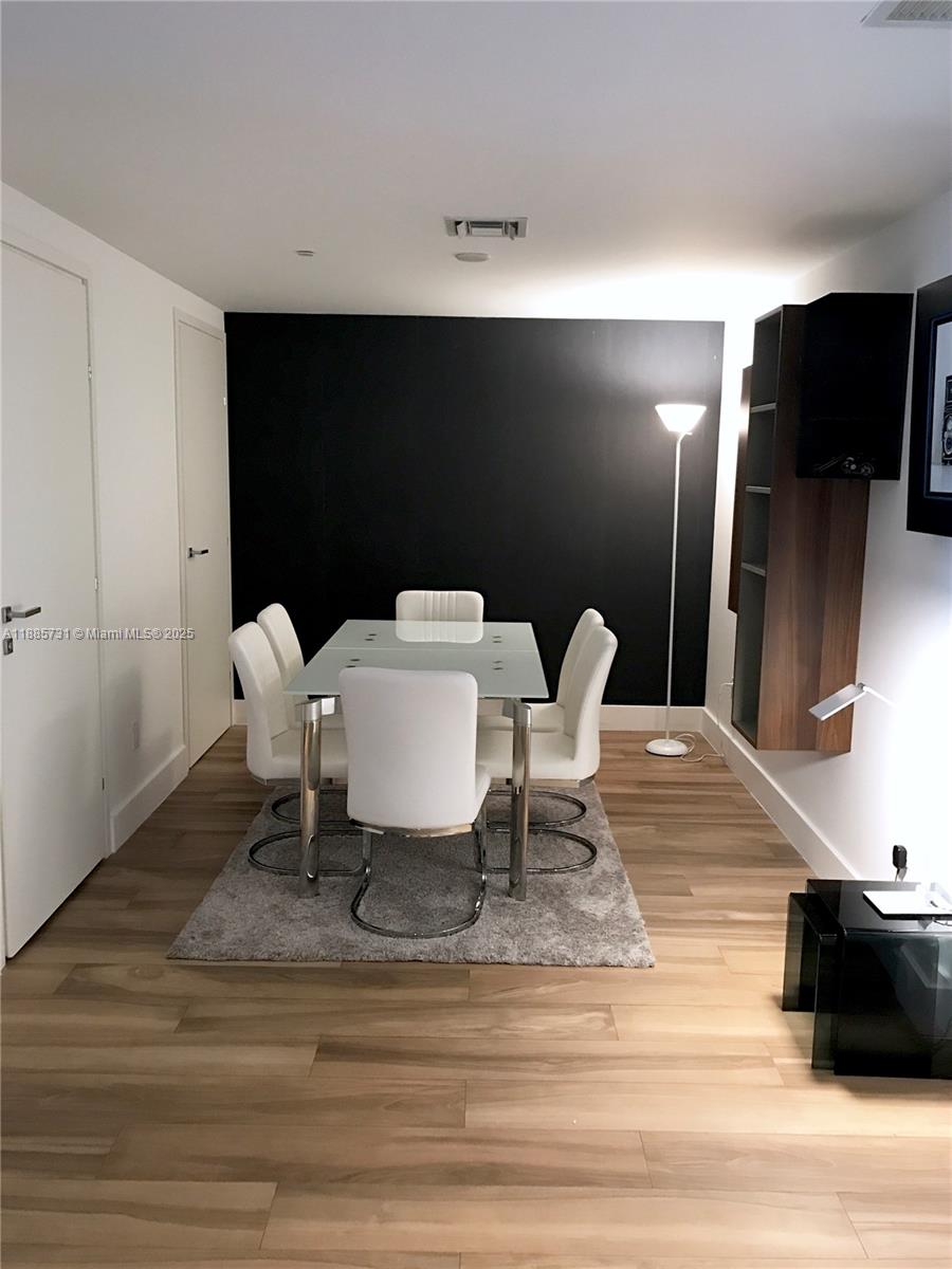 1300 Brickell Bay Dr # 3205