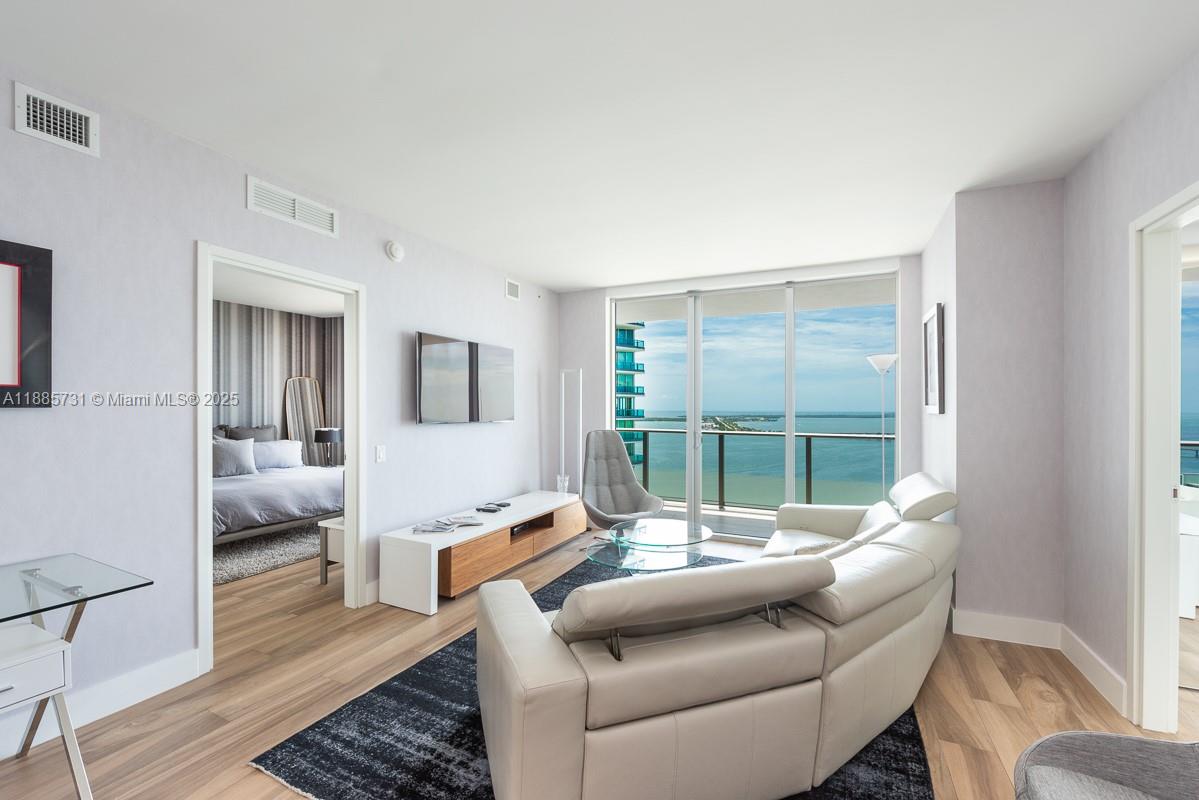 1300 Brickell Bay Dr # 3205