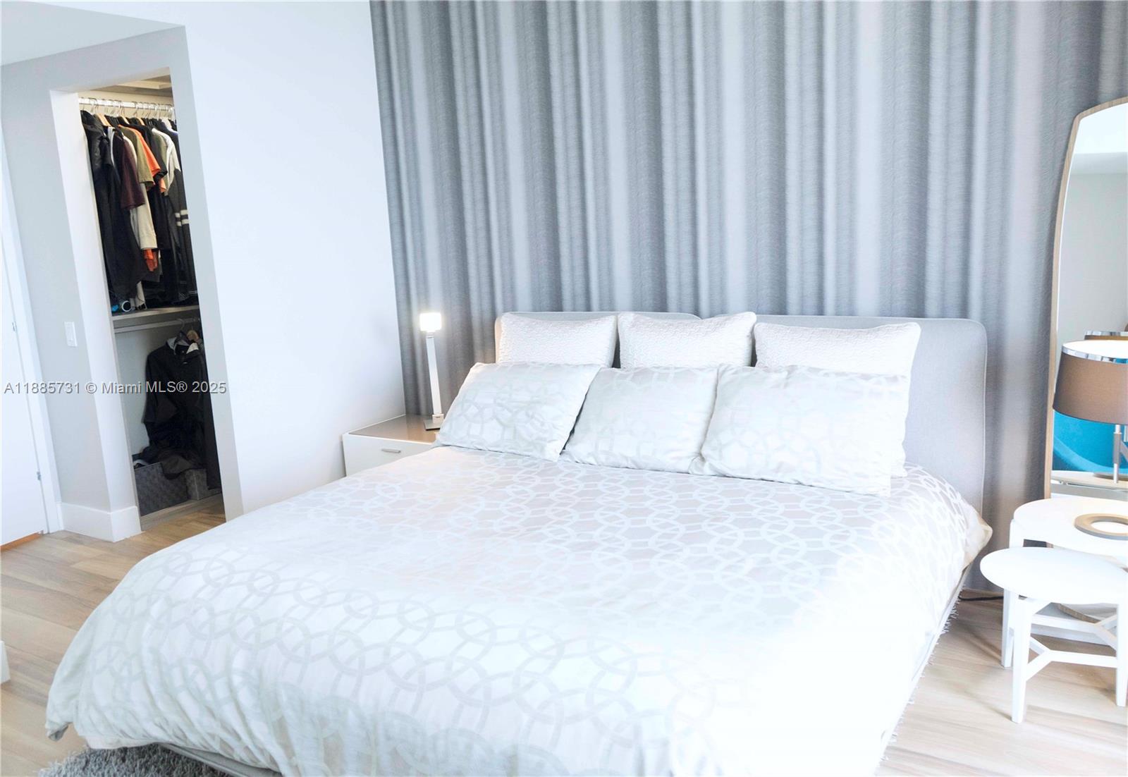 1300 Brickell Bay Dr # 3205