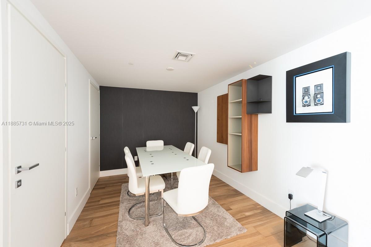 1300 Brickell Bay Dr # 3205
