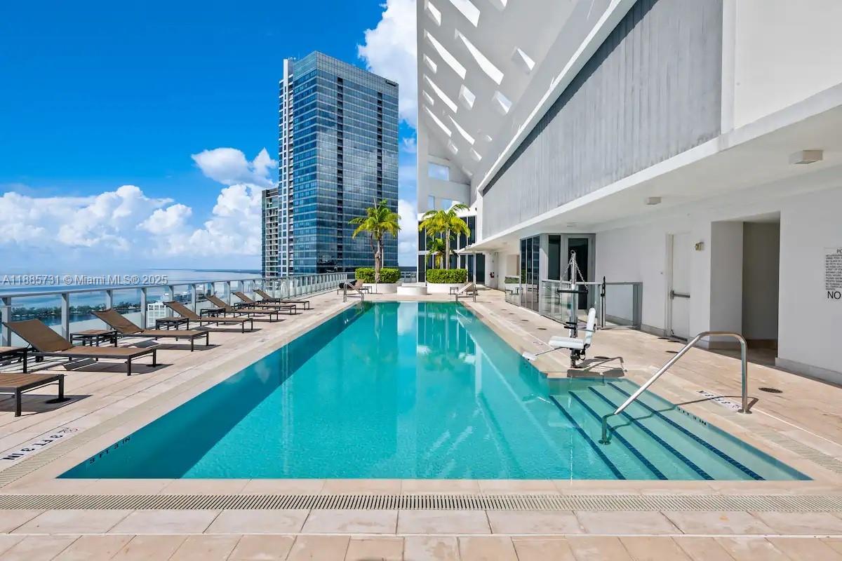 1300 Brickell Bay Dr # 3205
