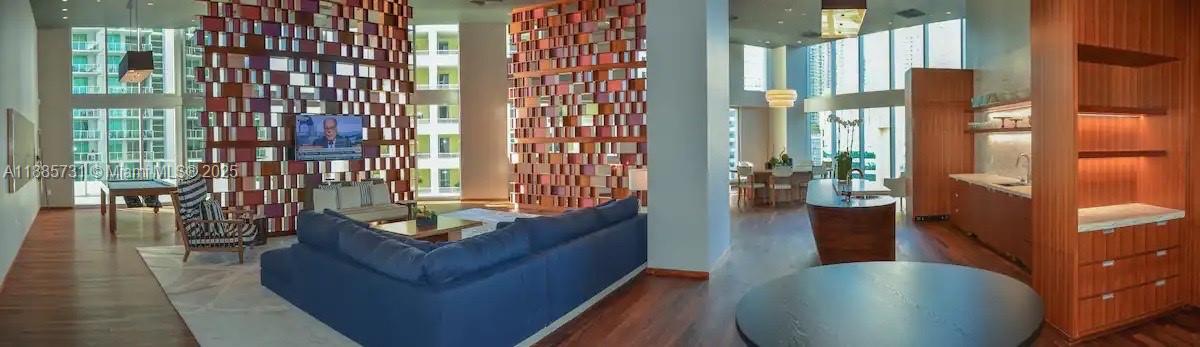1300 Brickell Bay Dr # 3205