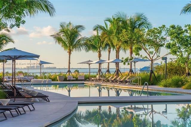 2831 S Bayshore Dr # 2008