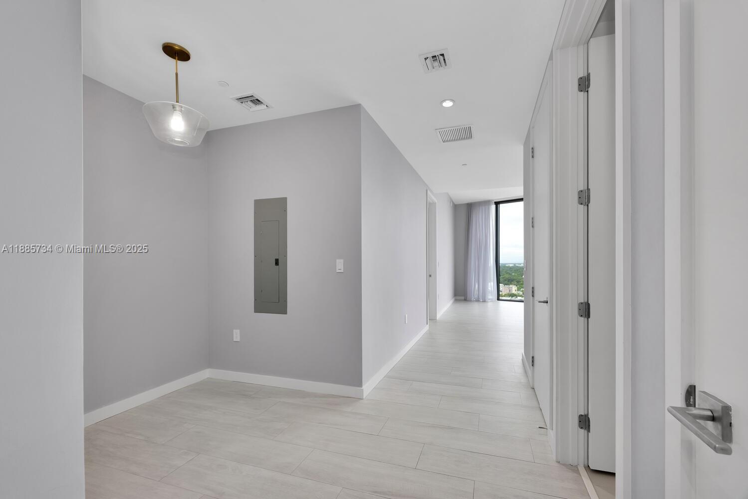 2831 S Bayshore Dr # 2008
