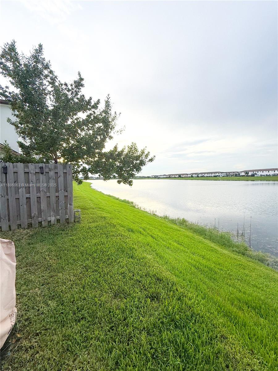 10095 SW 231 LN