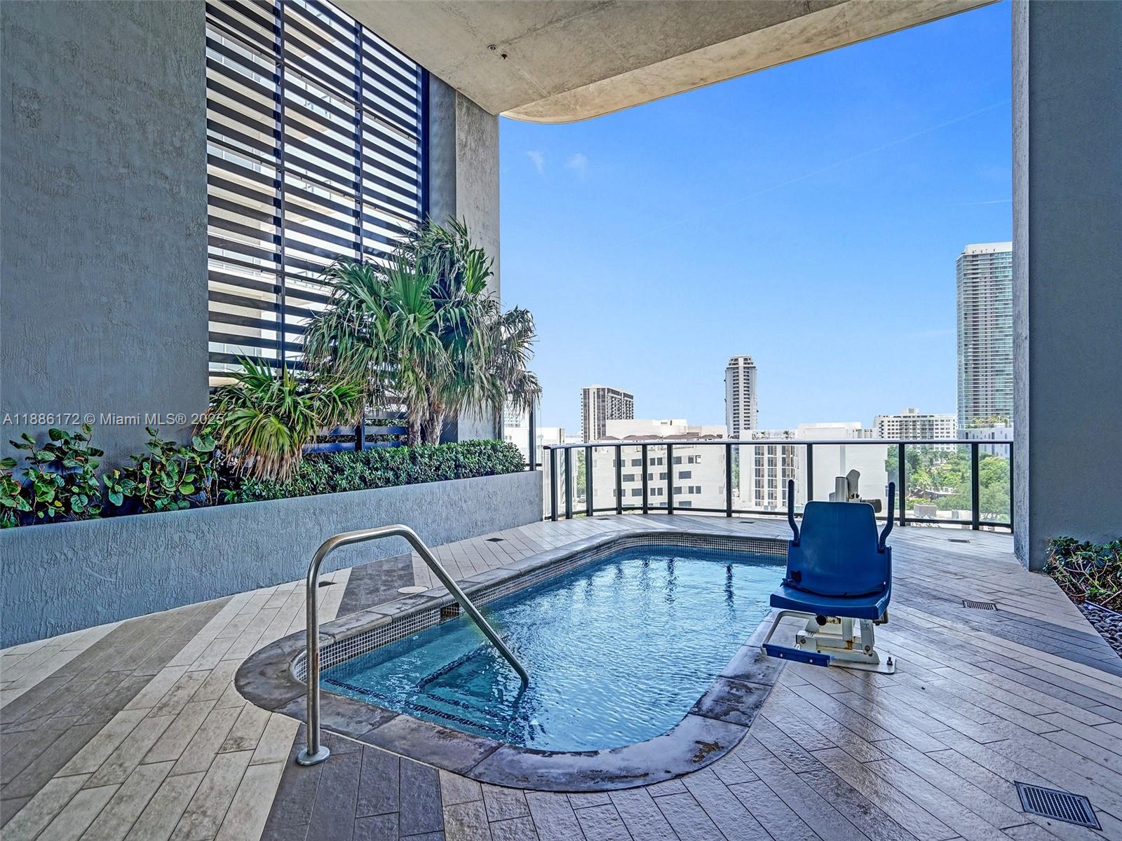121 NE 34th St # 1406A