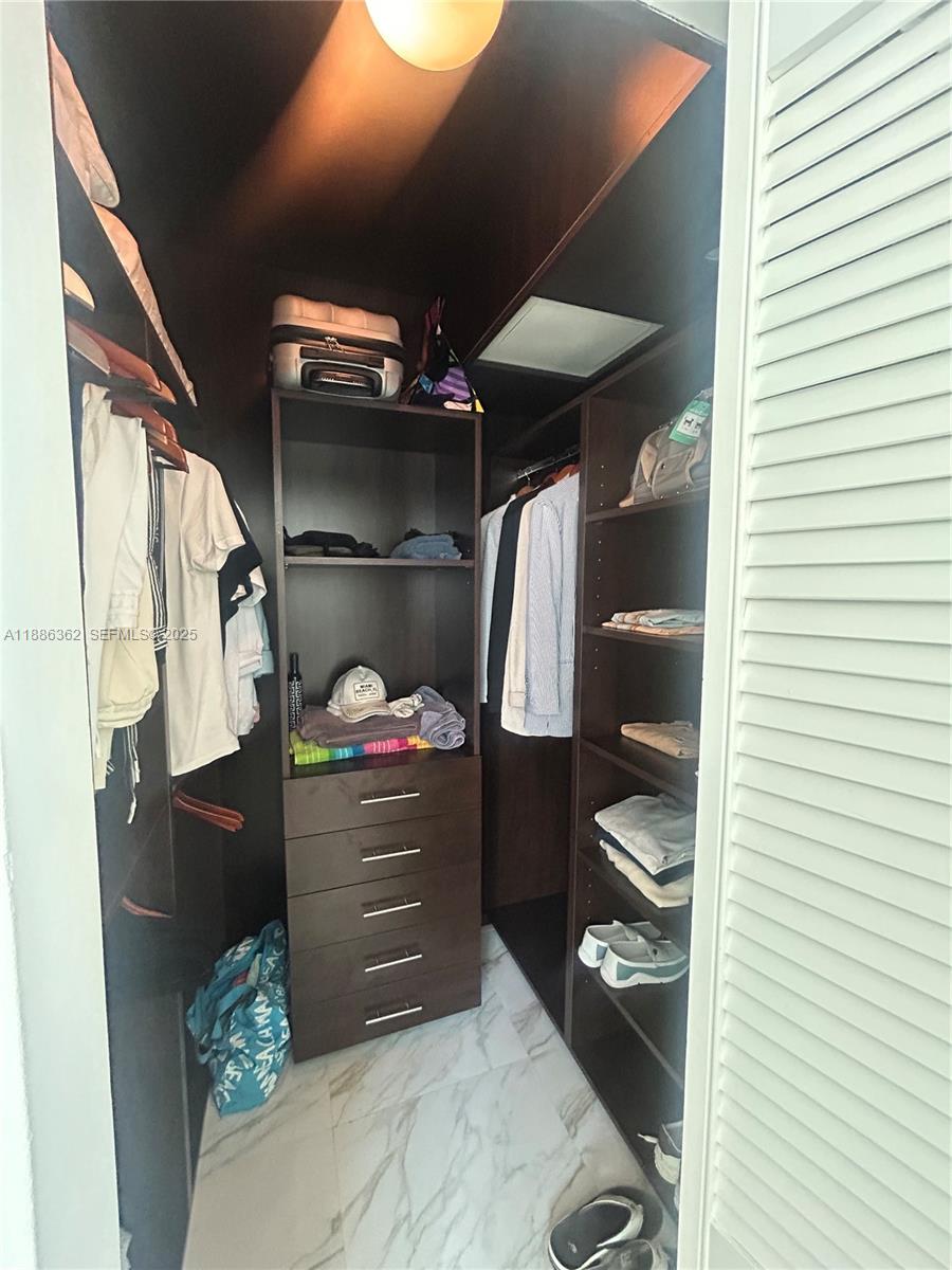 325 S Biscayne Blvd # 2321