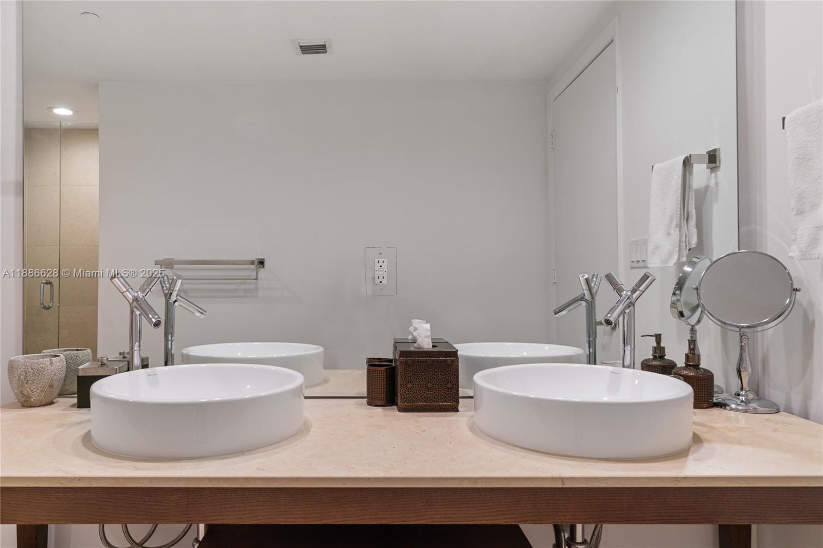 495 Brickell Ave # 4802