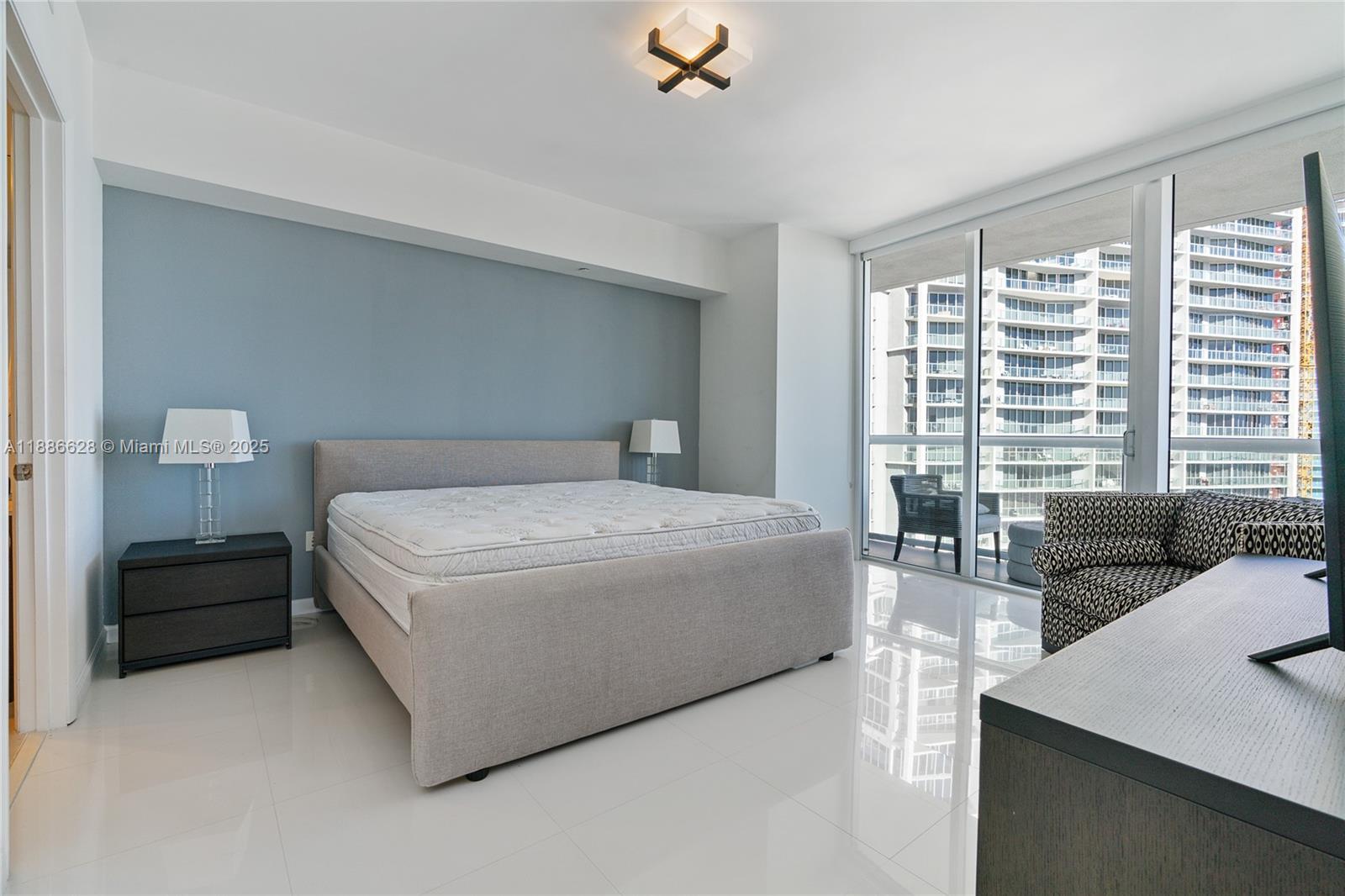 495 Brickell Ave # 4802