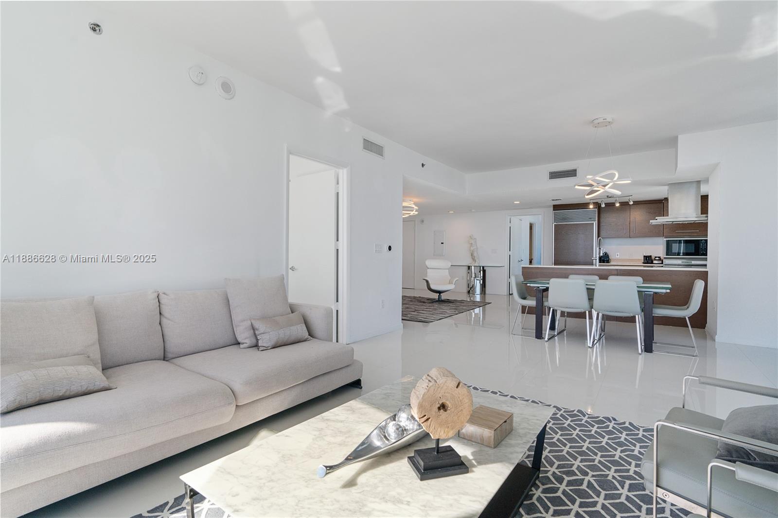 495 Brickell Ave # 4802