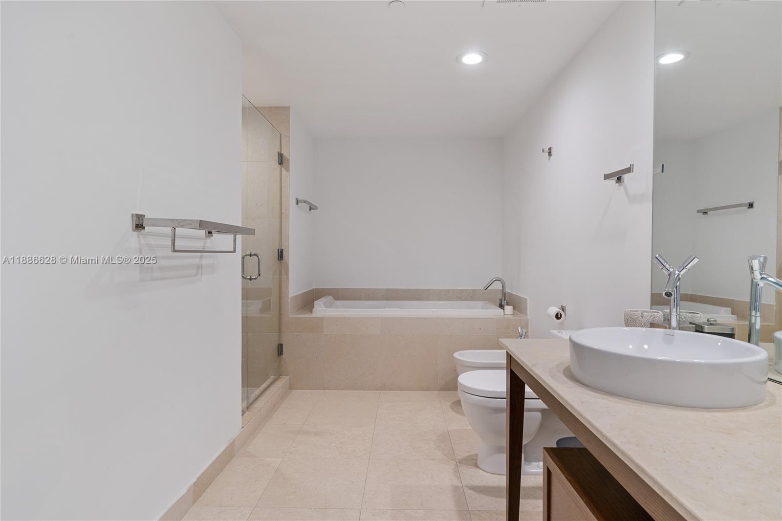 495 Brickell Ave # 4802