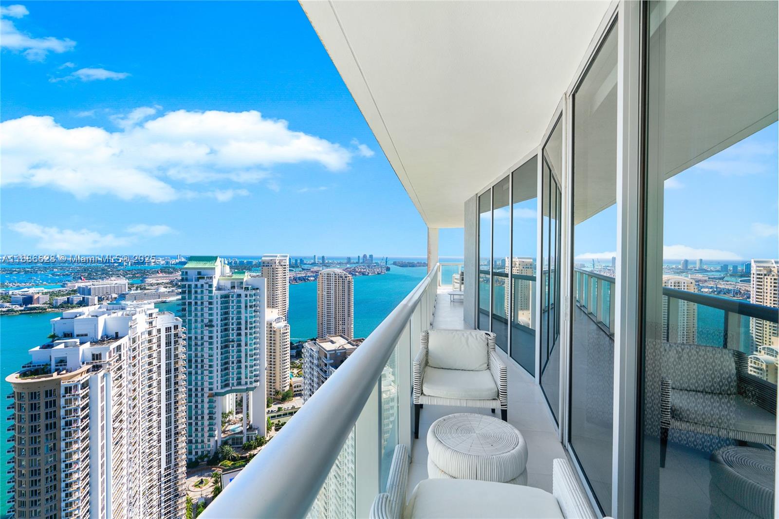 495 Brickell Ave # 4802