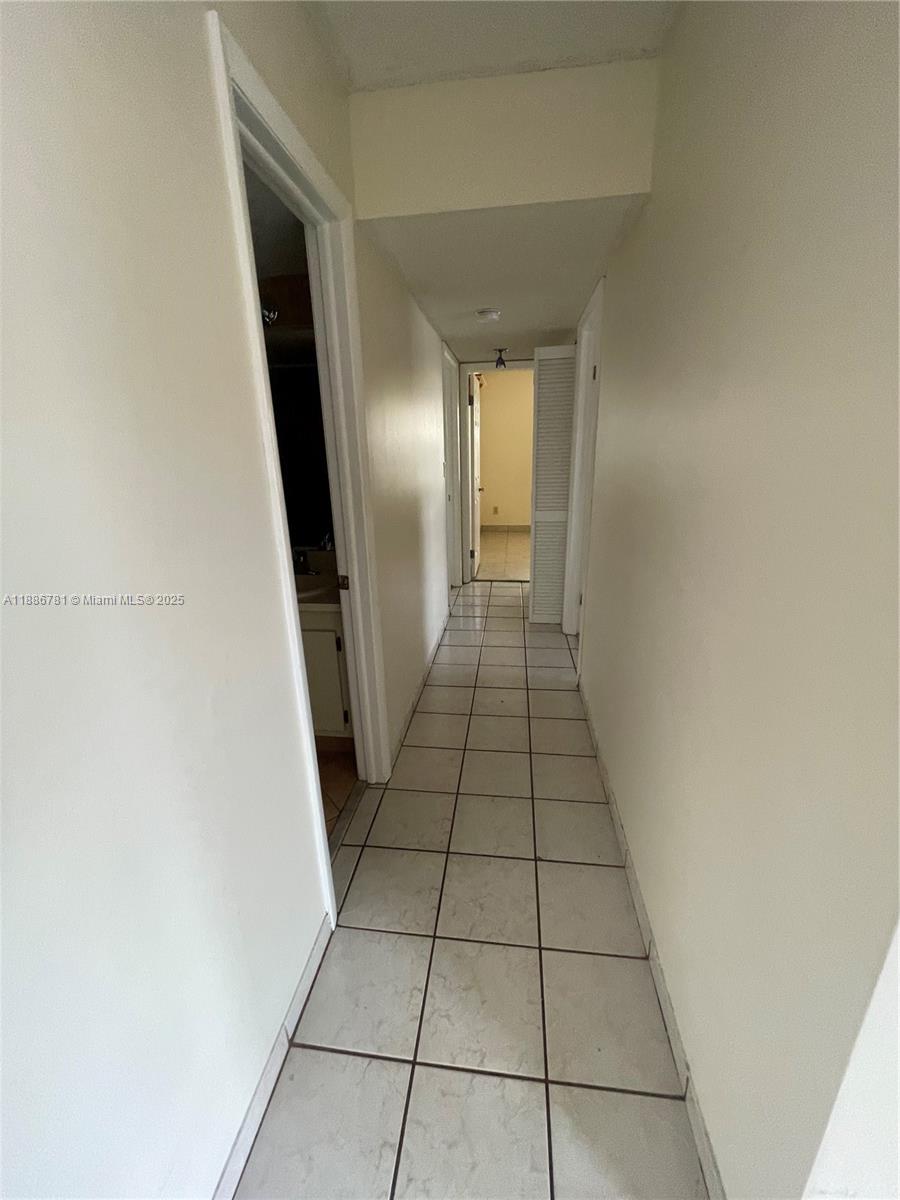 18216 Mediterranean Blvd # 19 Unit: 1-19