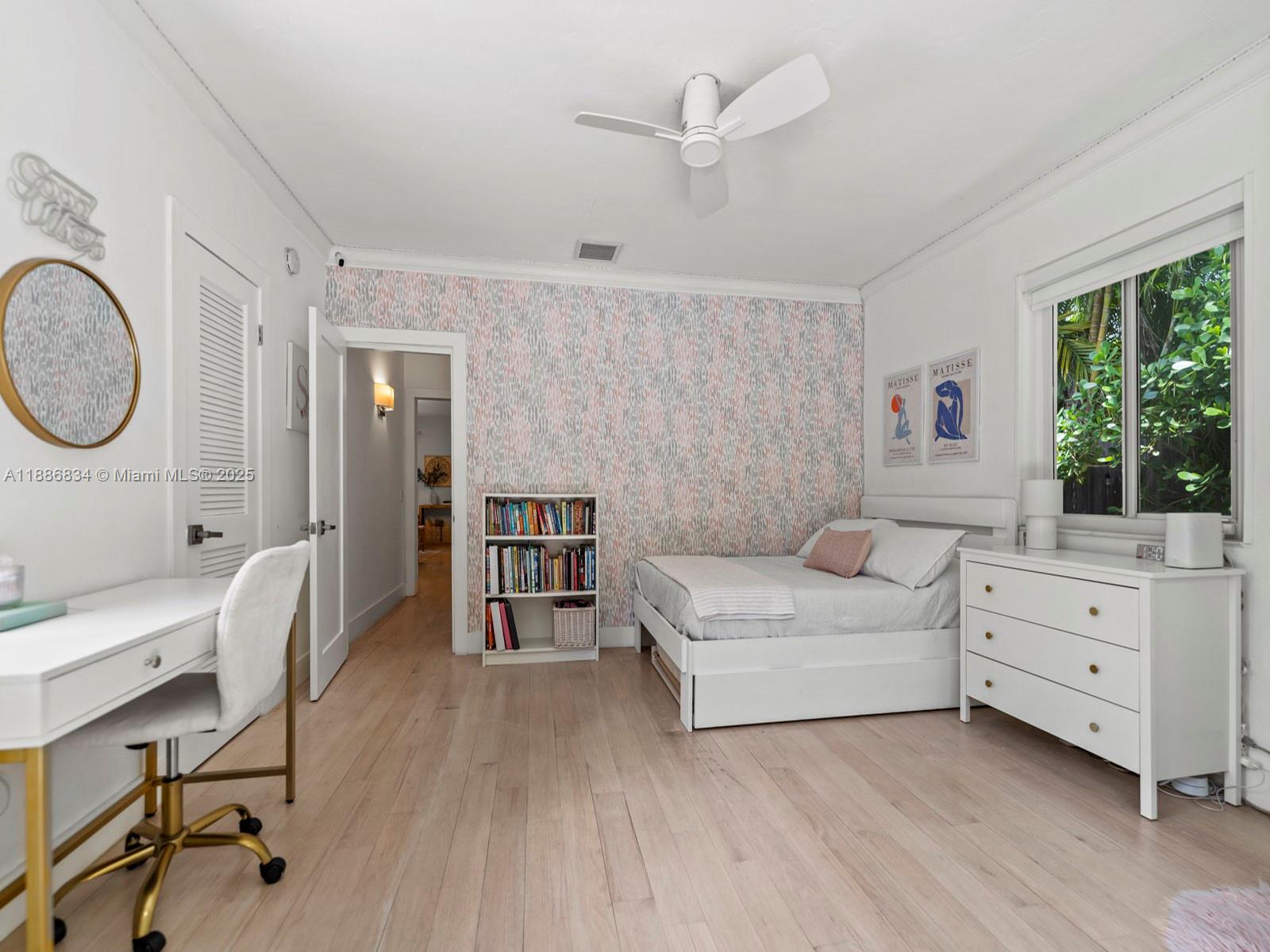 1339 S Venetian Way, Miami