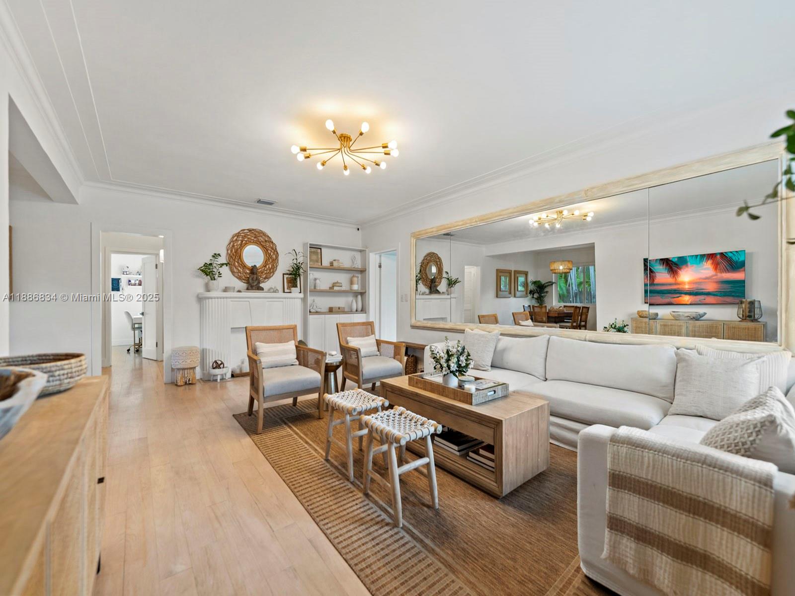 1339 S Venetian Way, Miami