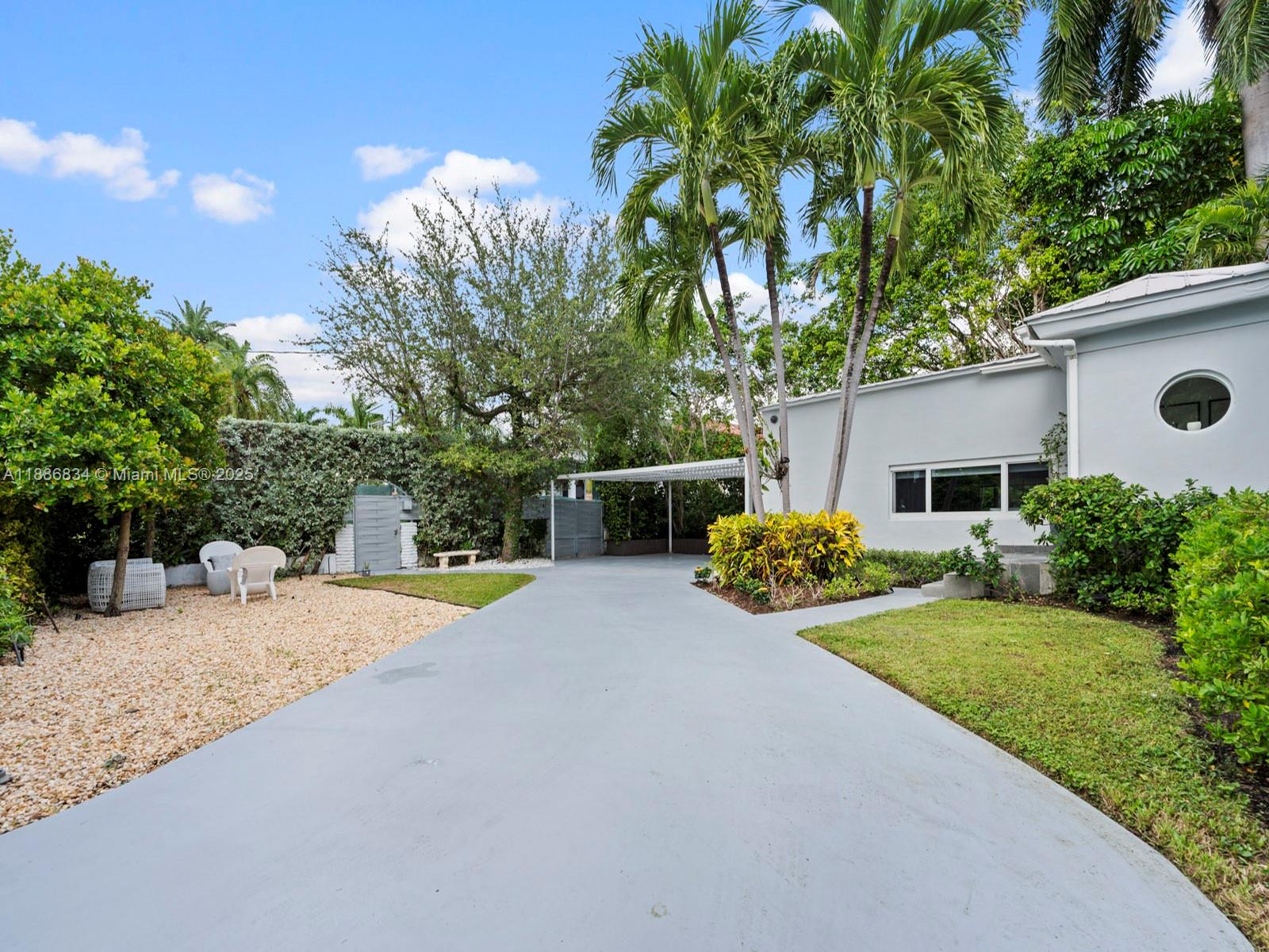 1339 S Venetian Way, Miami