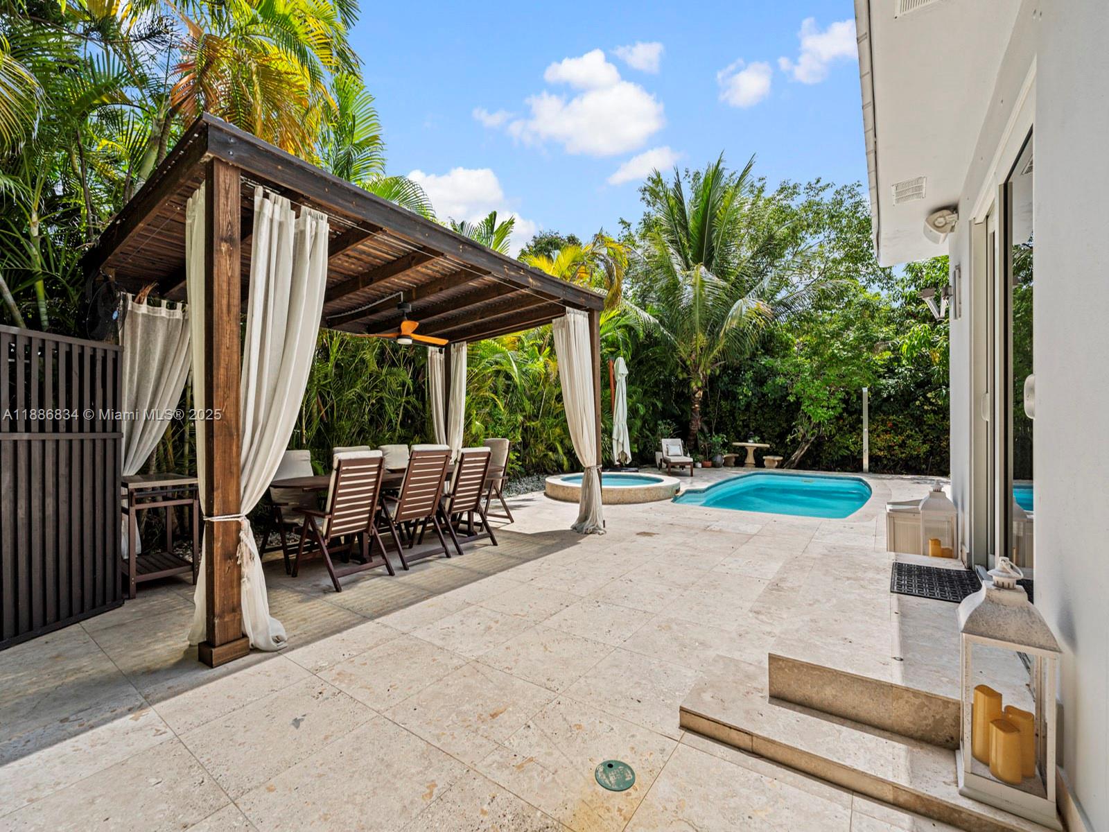 1339 S Venetian Way, Miami