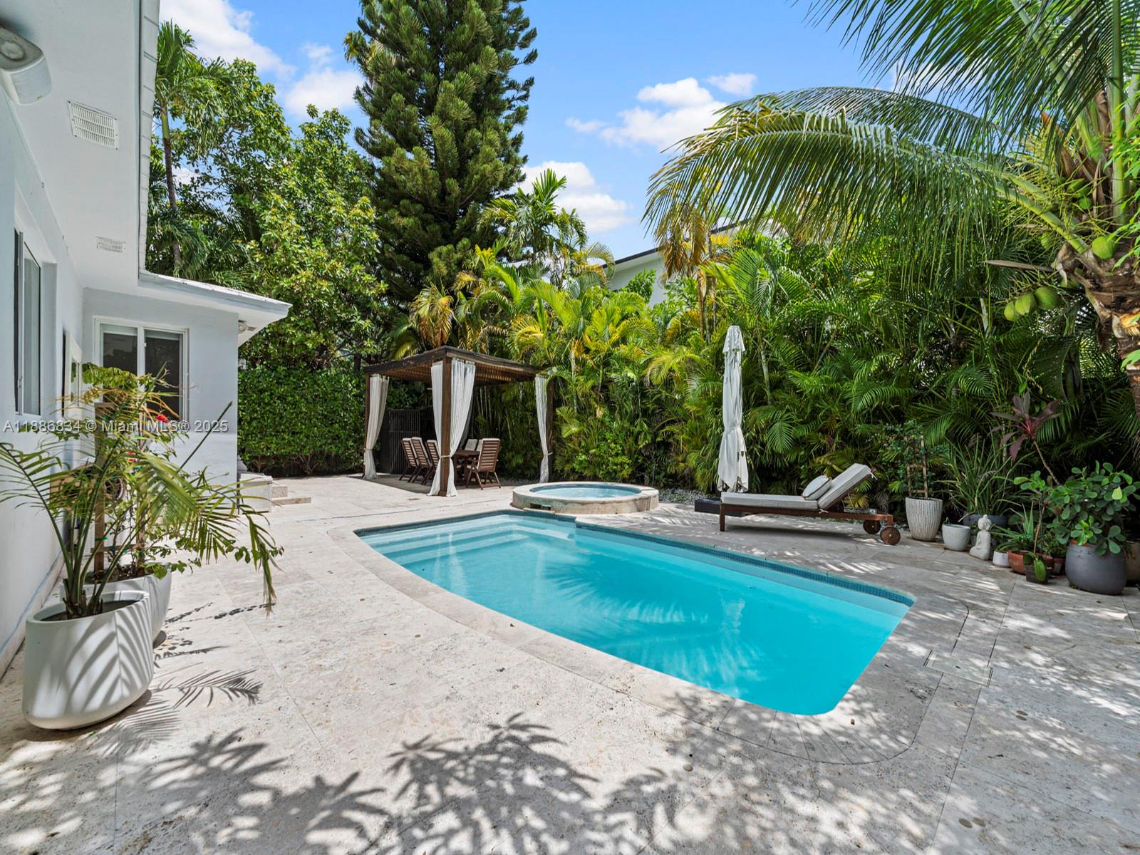 1339 S Venetian Way, Miami